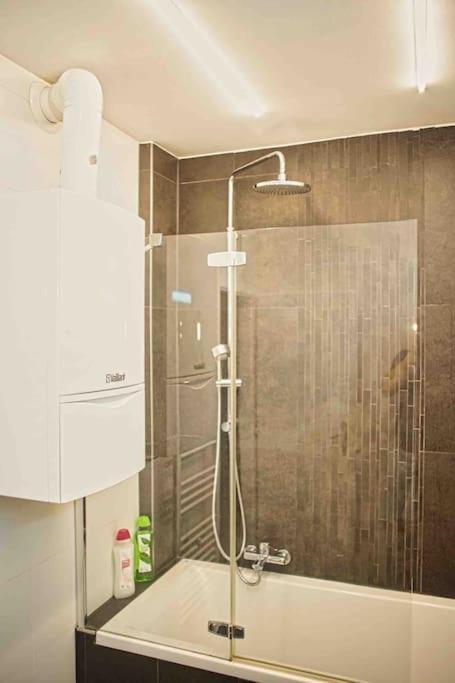 Beautiful Appartment In Vienne Extérieur photo